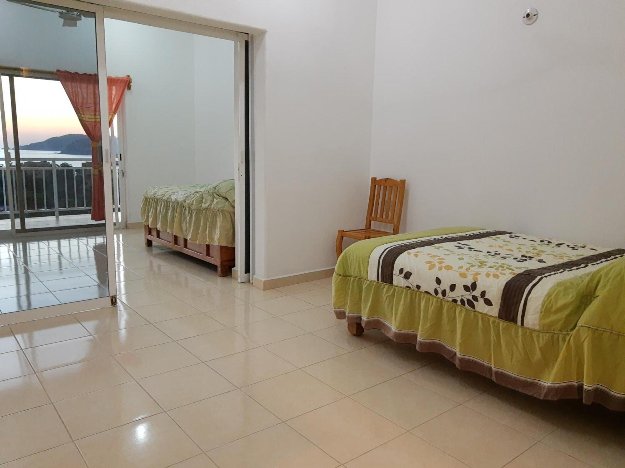 Sunset House Zihuatanejo Apart otel Oda fotoğraf